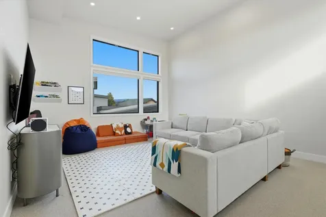 19170 Gateway Loop Bend OR 97702