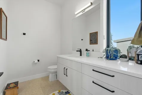 19170 Gateway Loop Bend OR 97702