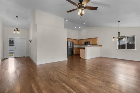 2237 SW Metolius Avenue Redmond OR 97756