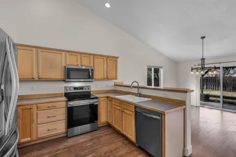 2237 SW Metolius Avenue Redmond OR 97756