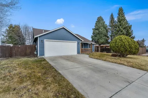 2237 SW Metolius Avenue Redmond OR 97756