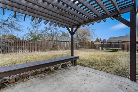 2237 SW Metolius Avenue Redmond OR 97756