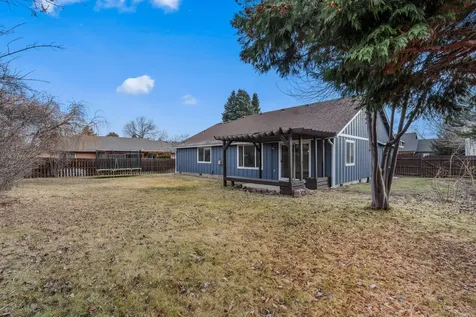 2237 SW Metolius Avenue Redmond OR 97756