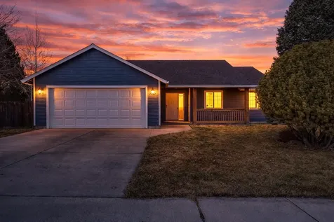 2237 SW Metolius Avenue Redmond OR 97756