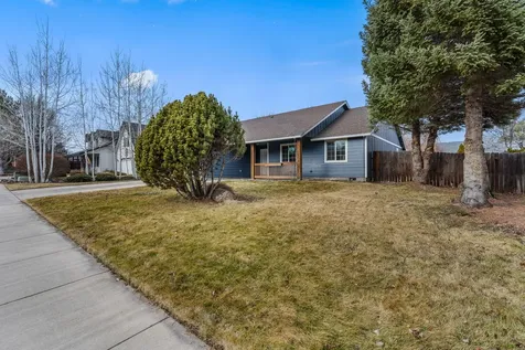 2237 SW Metolius Avenue Redmond OR 97756