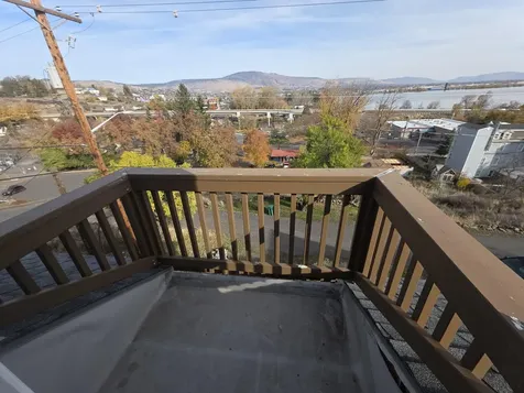 302 W Main Street Klamath Falls OR 97601