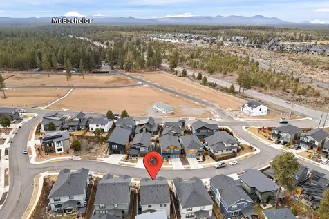 61182 SW Tippytoe Place Bend OR 97702
