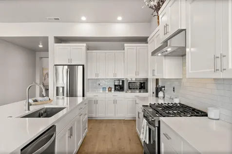 3843 NE Oakside Loop Bend OR 97701