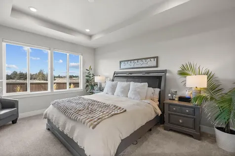 3843 NE Oakside Loop Bend OR 97701
