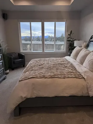 3843 NE Oakside Loop Bend OR 97701