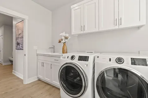 3843 NE Oakside Loop Bend OR 97701
