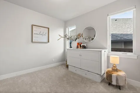3843 NE Oakside Loop Bend OR 97701