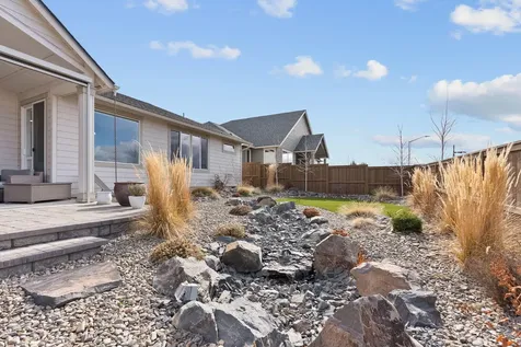 3843 NE Oakside Loop Bend OR 97701