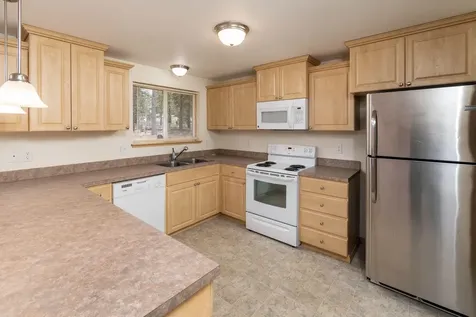 60196 Navajo Road Bend OR 97702