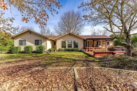 1462 Darneille Lane Grants Pass OR 97527