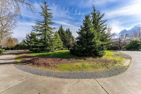 1462 Darneille Lane Grants Pass OR 97527