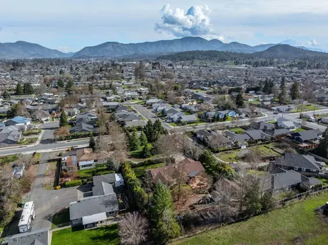 1462 Darneille Lane Grants Pass OR 97527