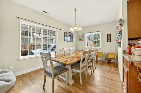 16 Portabello Way Eagle Point OR 97524