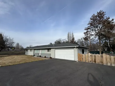 3267 Hope Street Klamath Falls OR 97603
