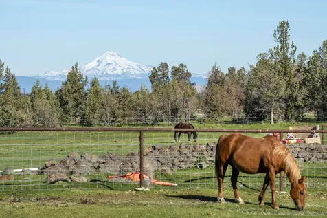 2441 SW Minson Road Powell Butte OR 97753