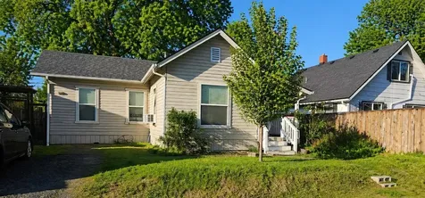 704 SW K Street Grants Pass OR 97526