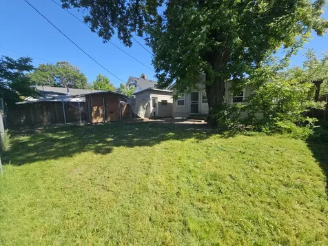 704 SW K Street Grants Pass OR 97526