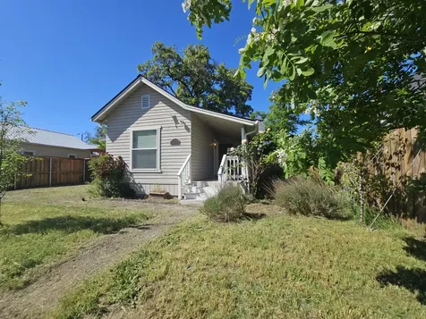 704 SW K Street Grants Pass OR 97526
