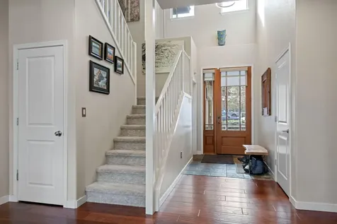 2526 NW Locke Court Bend OR 97703