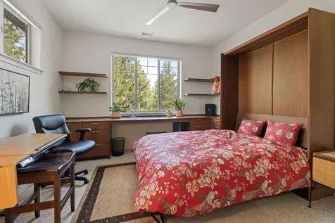 2526 NW Locke Court Bend OR 97703