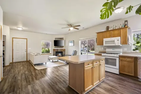 61210 Larkspur Loop Bend OR 97702