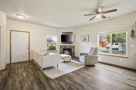 61210 Larkspur Loop Bend OR 97702