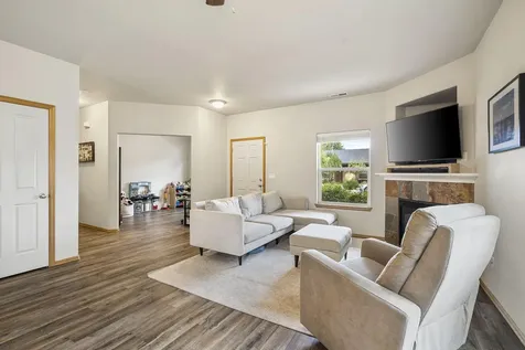 61210 Larkspur Loop Bend OR 97702
