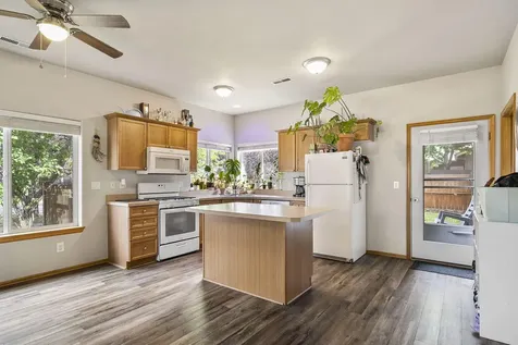 61210 Larkspur Loop Bend OR 97702