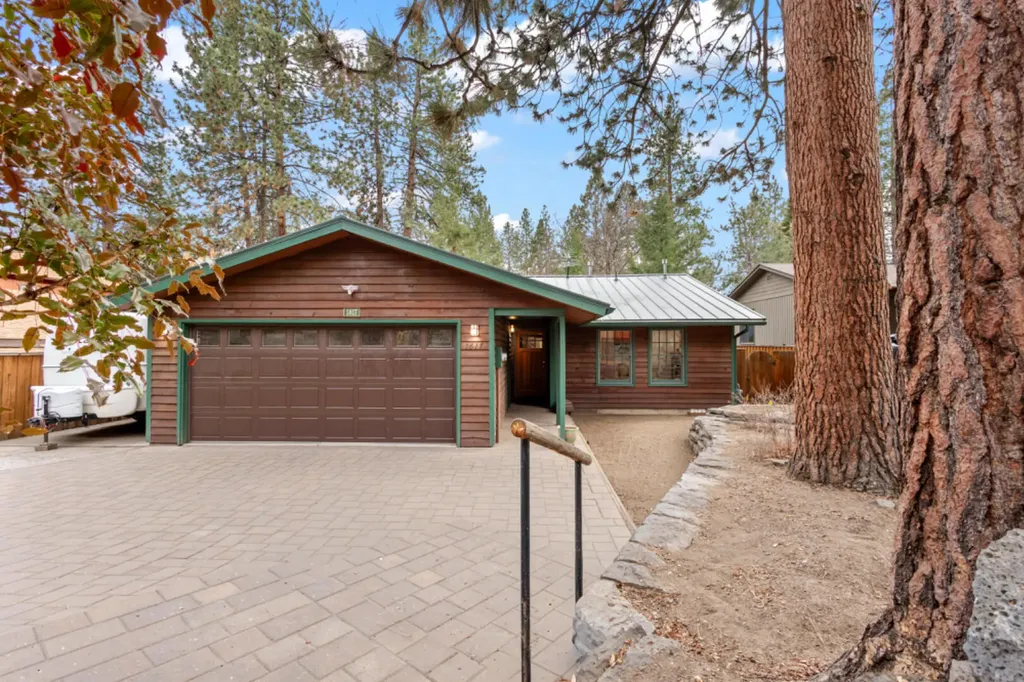 1817 SW Knoll Avenue Bend OR 97702