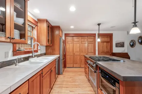 1817 SW Knoll Avenue Bend OR 97702