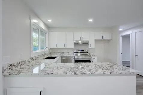 1418 Coquette Street Medford OR 97504