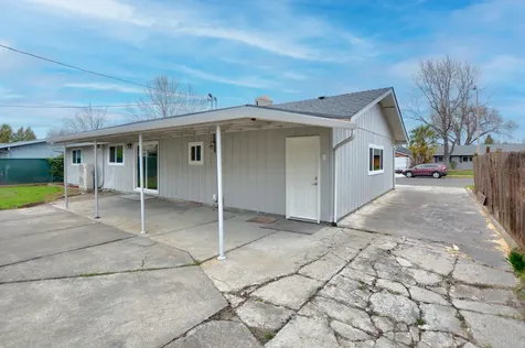 1418 Coquette Street Medford OR 97504