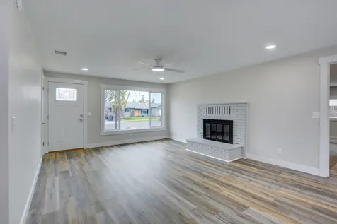 1418 Coquette Street Medford OR 97504