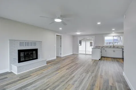 1418 Coquette Street Medford OR 97504