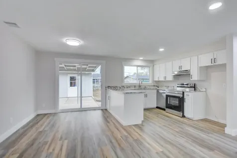 1418 Coquette Street Medford OR 97504
