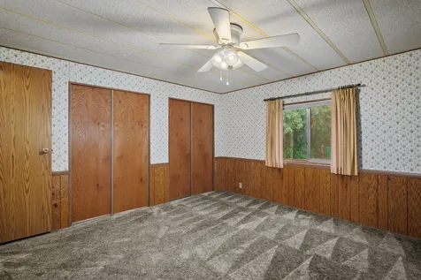 1077 Lee Roze Lane Grants Pass OR 97527