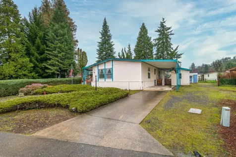 1077 Lee Roze Lane Grants Pass OR 97527