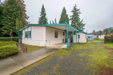 1077 Lee Roze Lane Grants Pass OR 97527