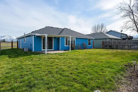 1766 S Holly Street Medford OR 97501