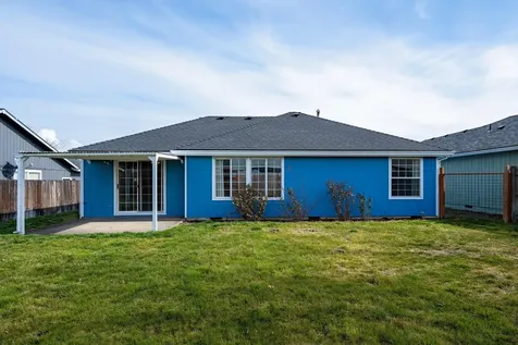 1766 S Holly Street Medford OR 97501