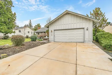 2468 Republic Way Medford OR 97504
