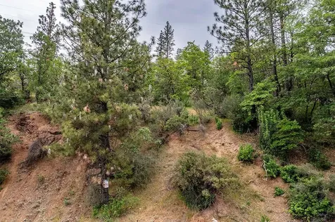 24269 Highway 62 Trail OR 97541