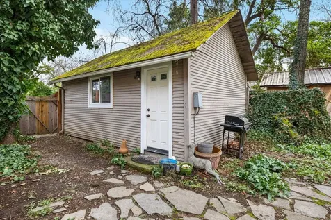 3072 Griffin Creek Road Medford OR 97501