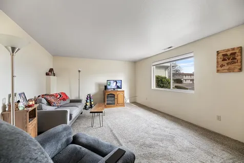 331 N 8th Street Central Point OR 97502