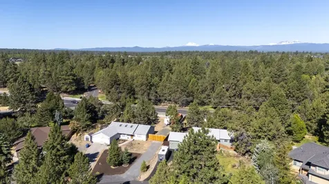 61325 King Josiah Place Bend OR 97702